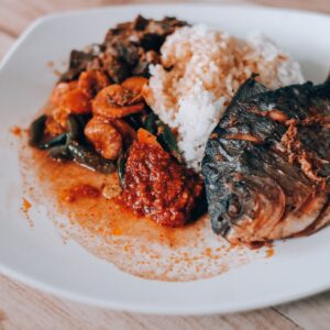 Plain Rice with Vegetable Sauce